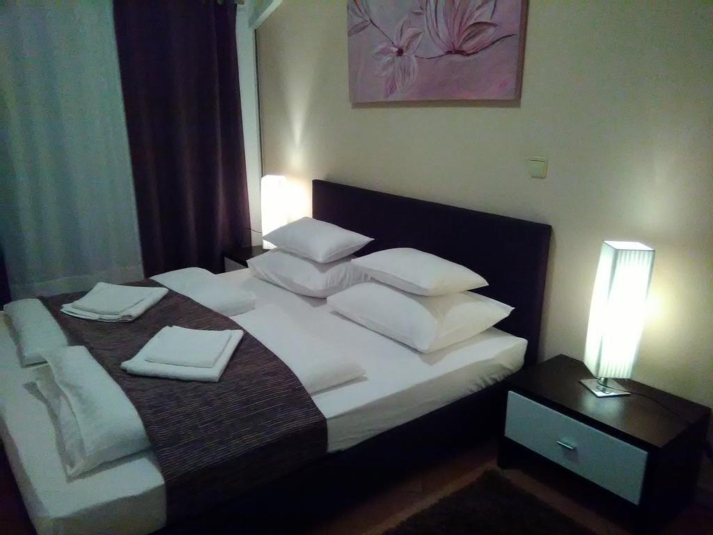 Guest House Garfild 2 Novi Vinodolski Esterno foto